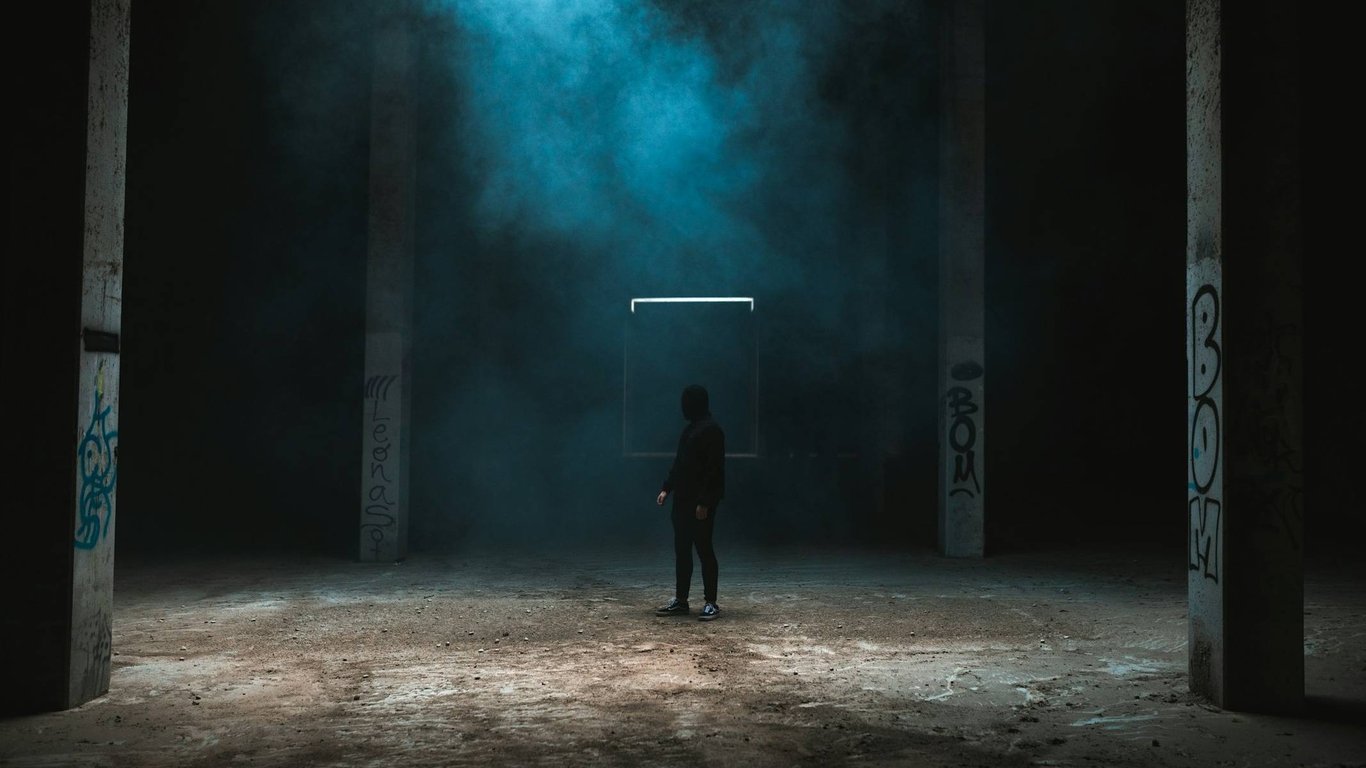 Tady se voda leje do kopce a lidé mění výšku. A vědci jen krčí rameny