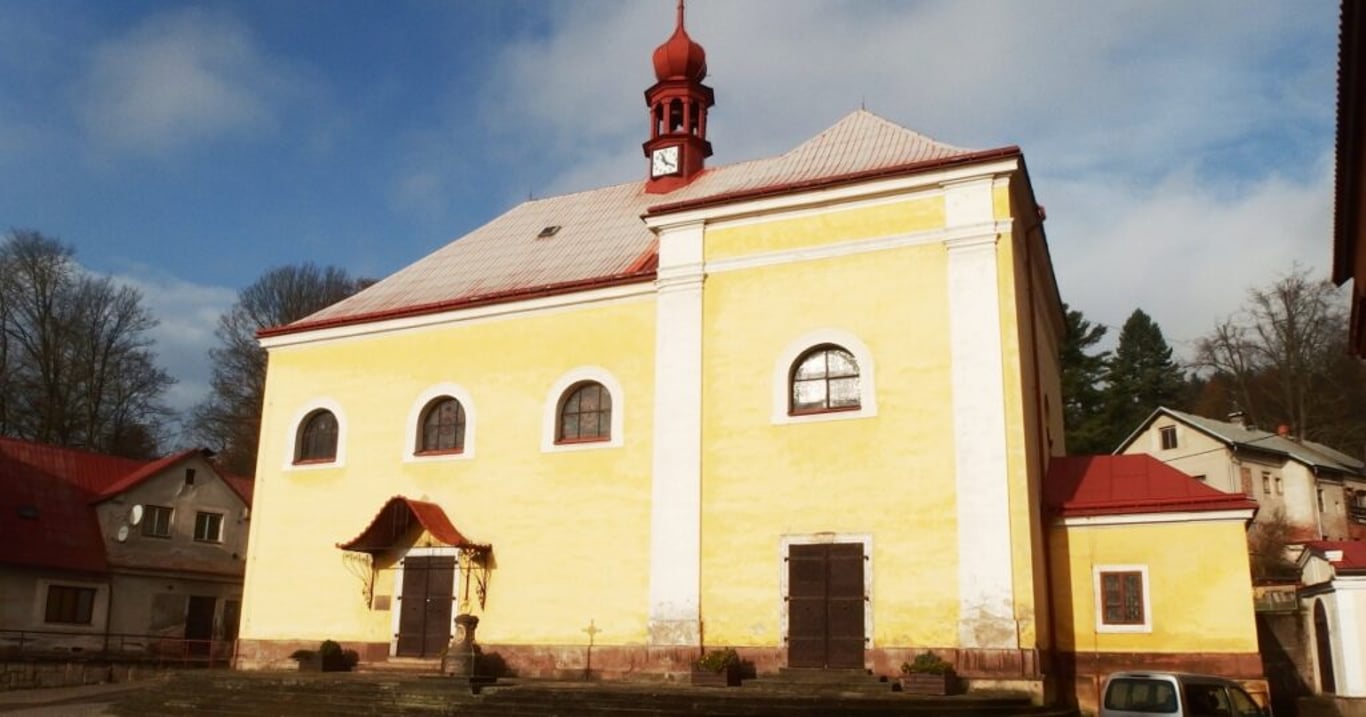 Žena si pořídila zchátralý kostel, její přátelé jen kroutili hlavou. Když vysvětlila, co s ním plánuje, začali jí závidět i milionáři