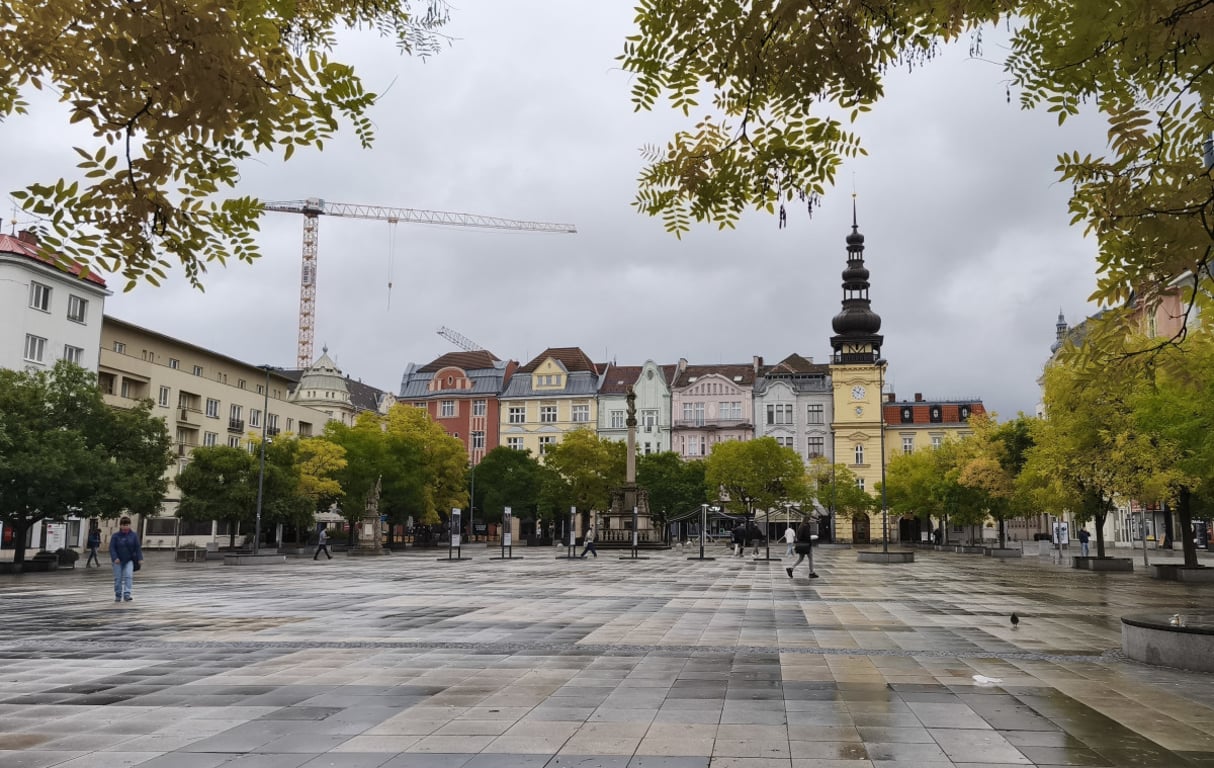 Na Masarykově náměstí v Ostravě začaly přípravy na Ostravské Vánoce