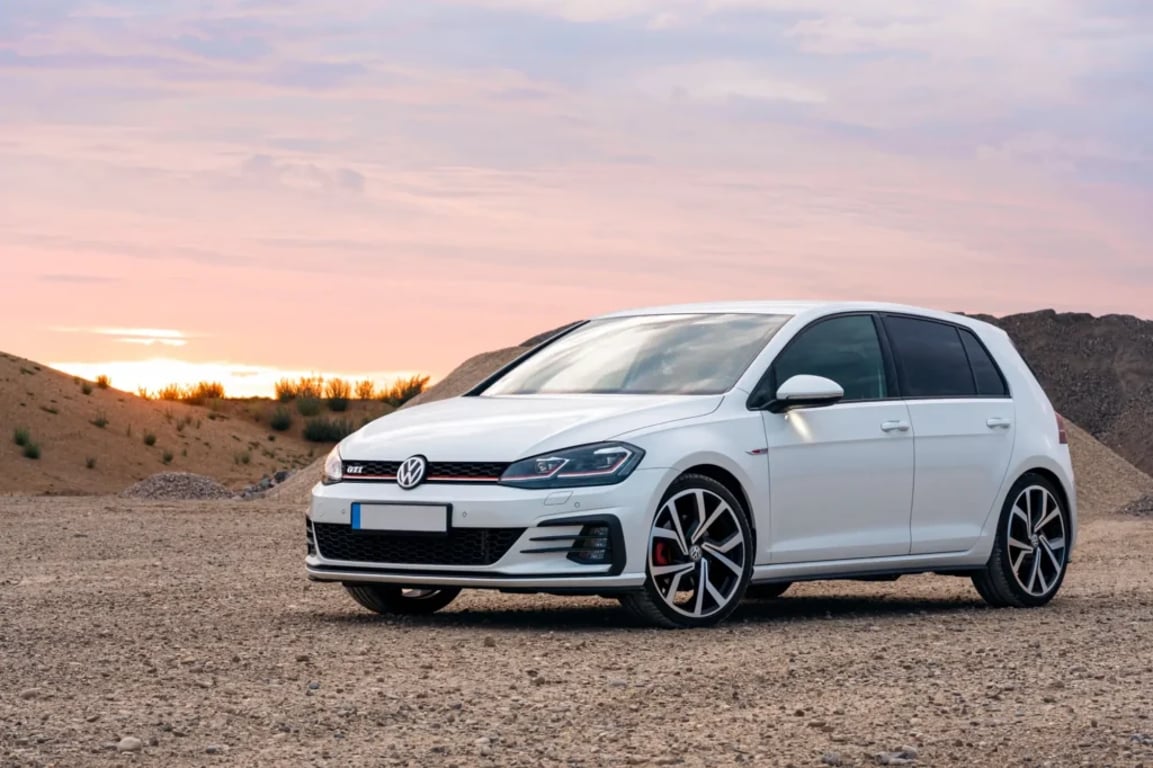 Auto pro řidiče, co stále bourají: Top 5 nejbezpečnějších držáků s nejlevnějšími náhradními díly