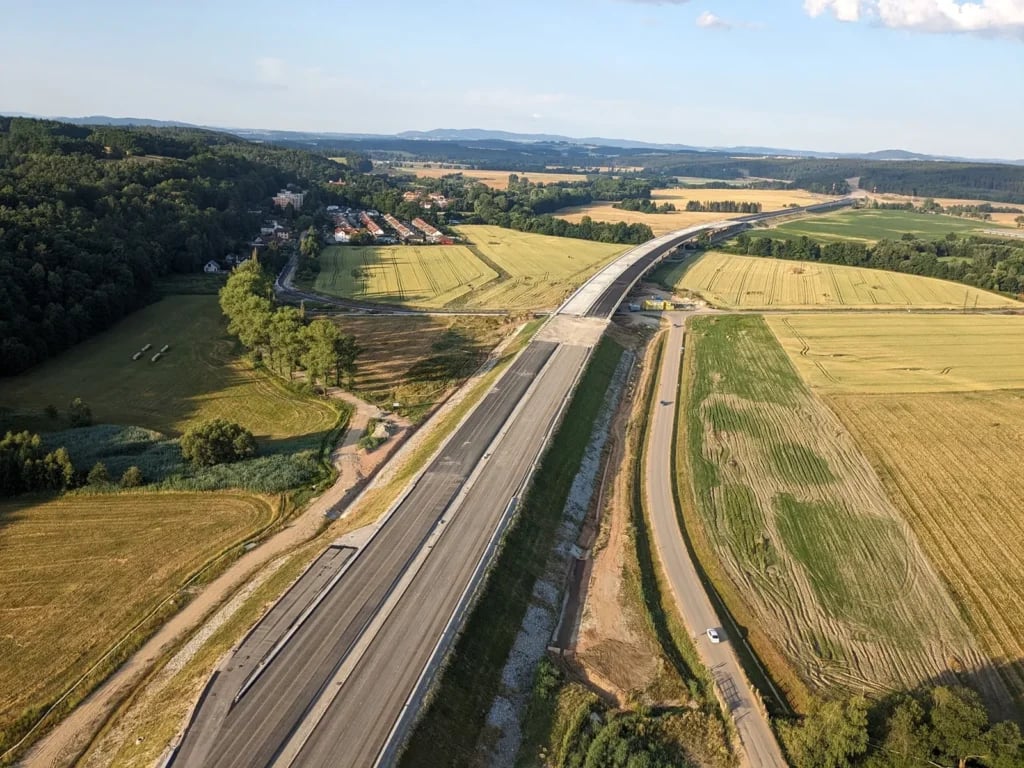 Rozestavěná dálnice