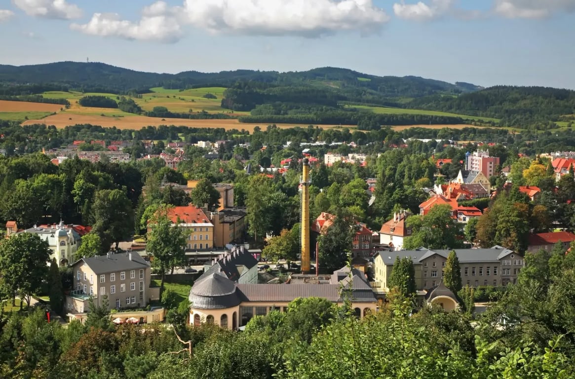 Tyto polské lázně jsou krásné, levné a leží hned za hranicemi. Češi je ale dosud neobjevili