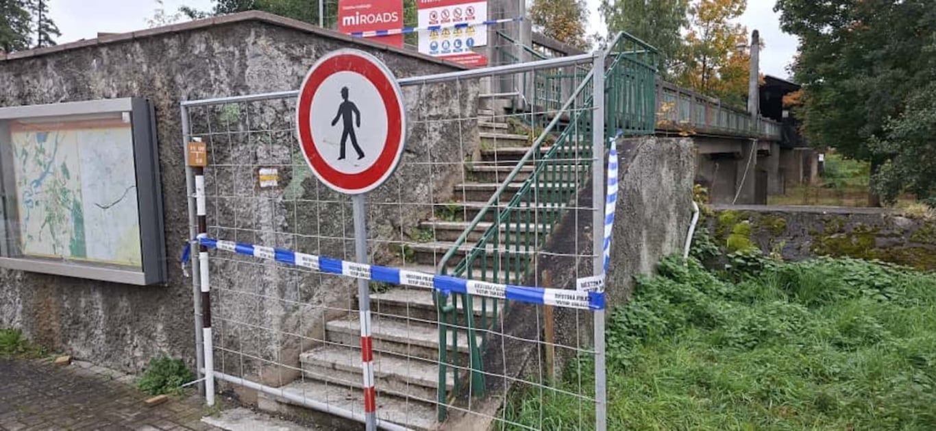 V Kynšperku začala demolice předmostí historické lávky přes Ohři