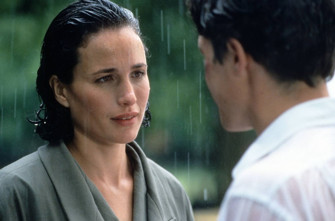 Andie MacDowell mění pravidla krásy. Přestala si barvit vlasy, odmítá plastiky a sklízí za to obdiv