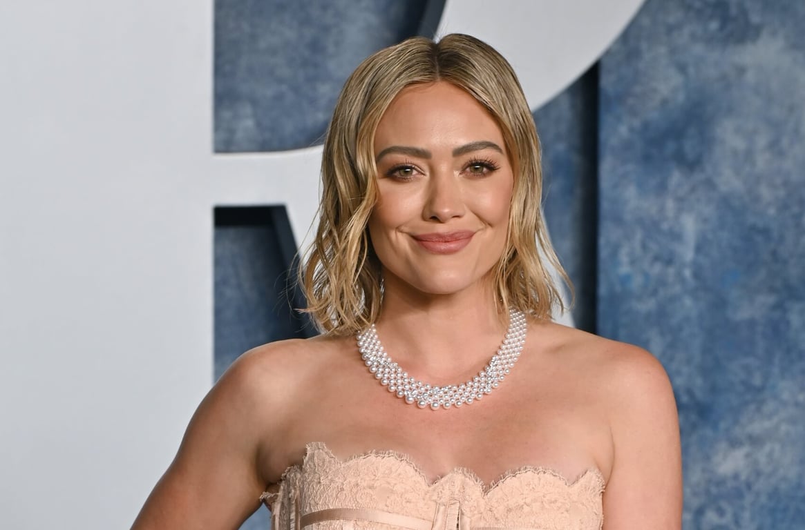 Novinky ze světa celebrit: Gilmorova děvčata oslavila 25. narozeniny, Kim Kardashian šokovala řadou kalhotek a McŽhavý bojuje s nevyléčitelnou nemocí