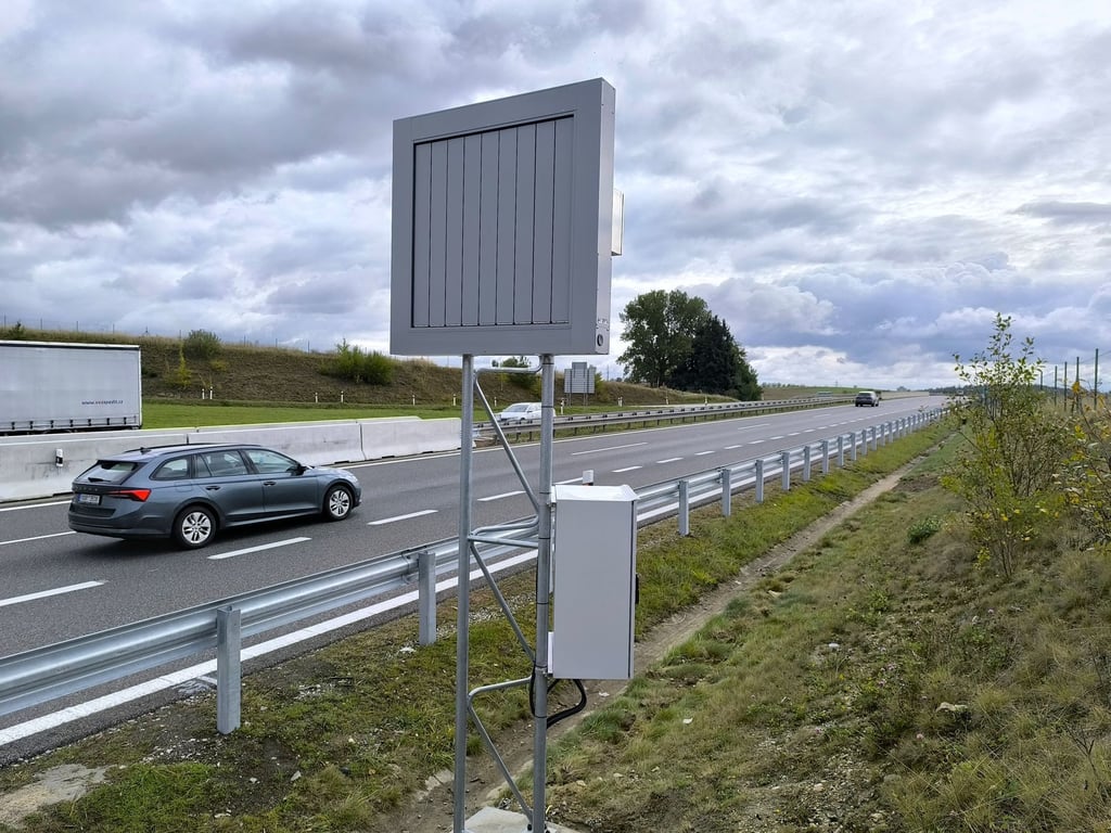 "Riziko přeháněk." Stopadesátka na budějovické dálnici vydržela jen dva dny