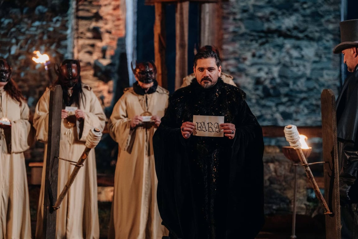 Zrádci: Mia se zbavila poslední konkurence a s pomocí Daniely zavraždila jednu z věrných