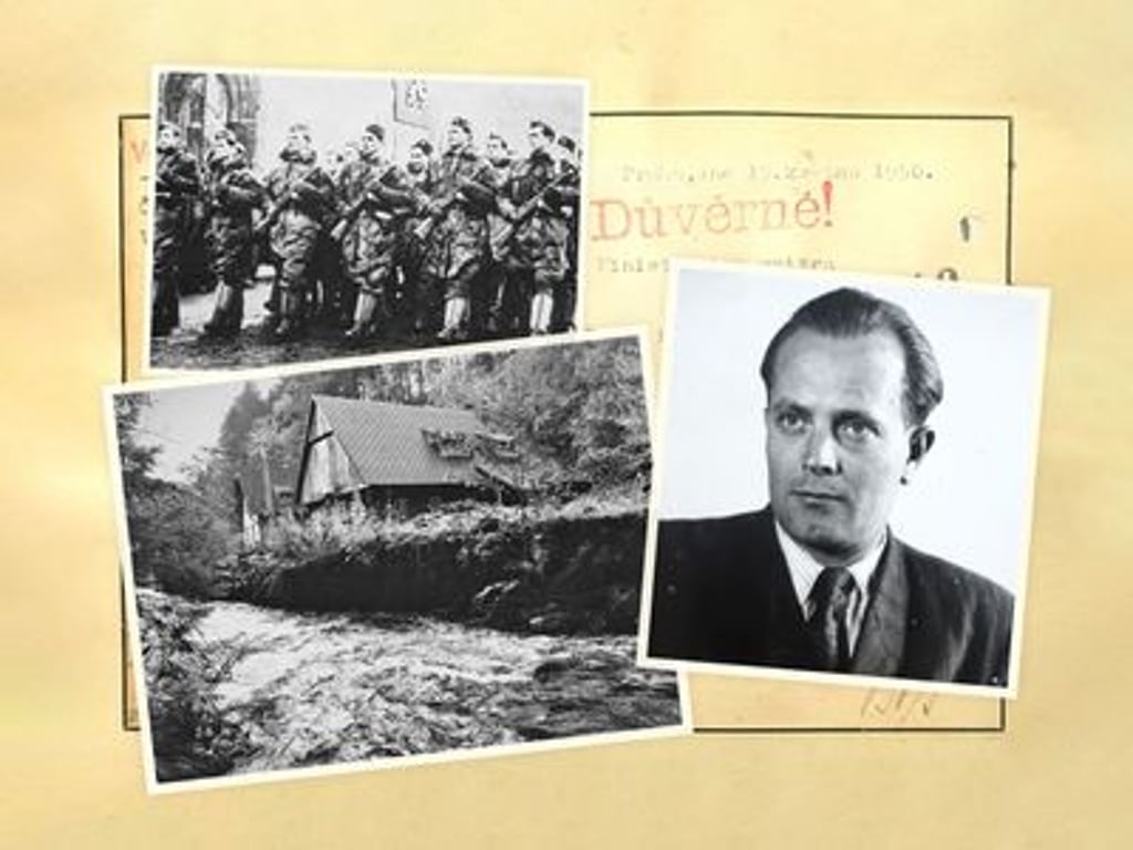 Souložil na ulici, řekl soud o policistovi, který měl mít kompro na vládu