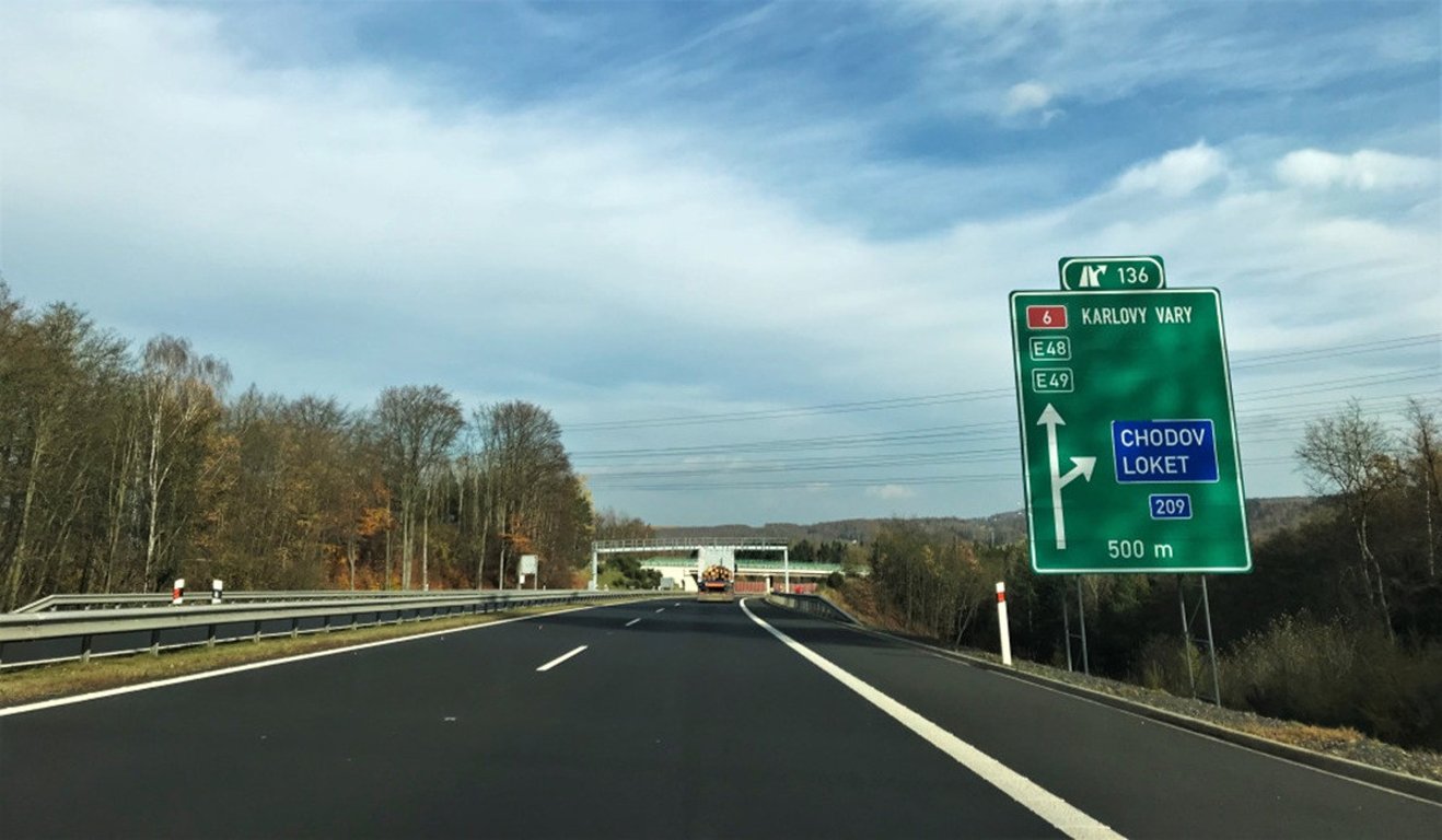Začne dostavba dálnice D6? Hejtmanství přiznává znepokojení ze současné situace