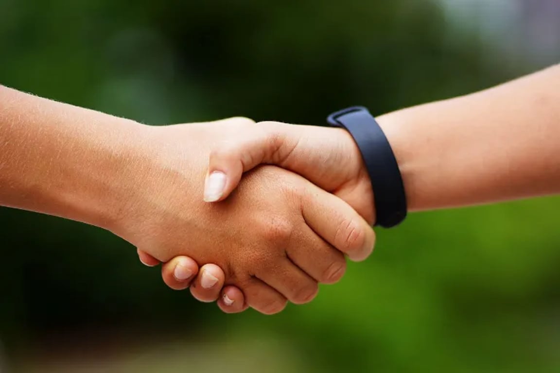 Tykání a vykání: Poradíme, jak zvládnout etiketu jako profíci!