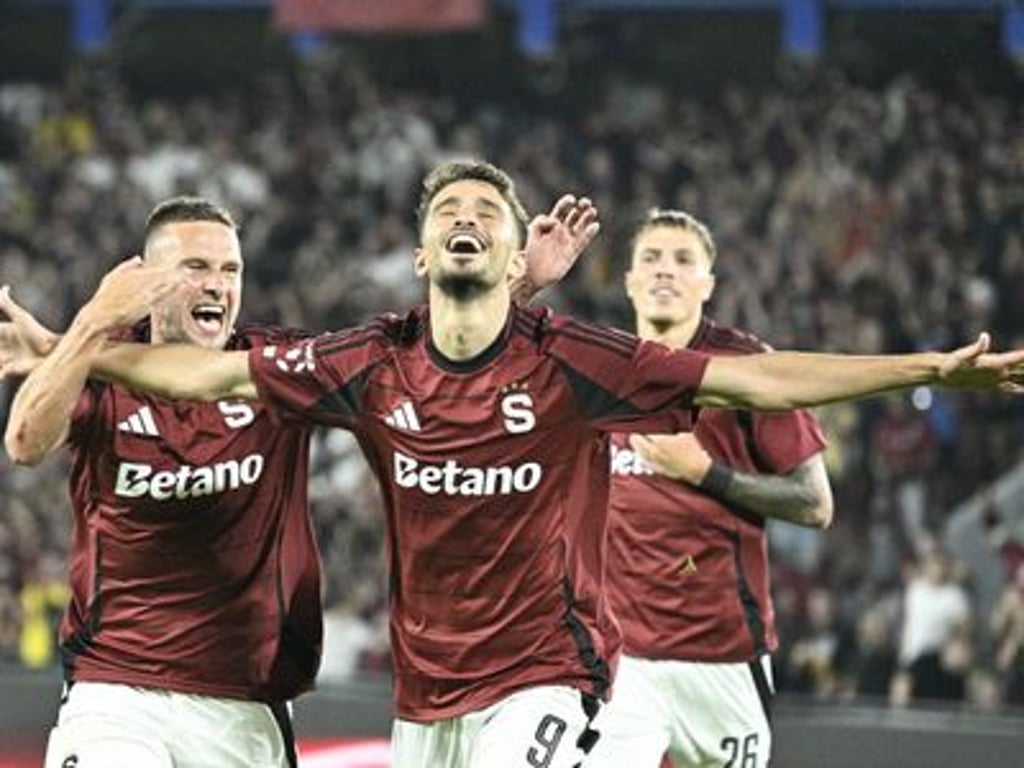 Spartu spasila luxusní trefa Rrahmaniho. Proti Sigmě jí pomohlo sporné vyloučení