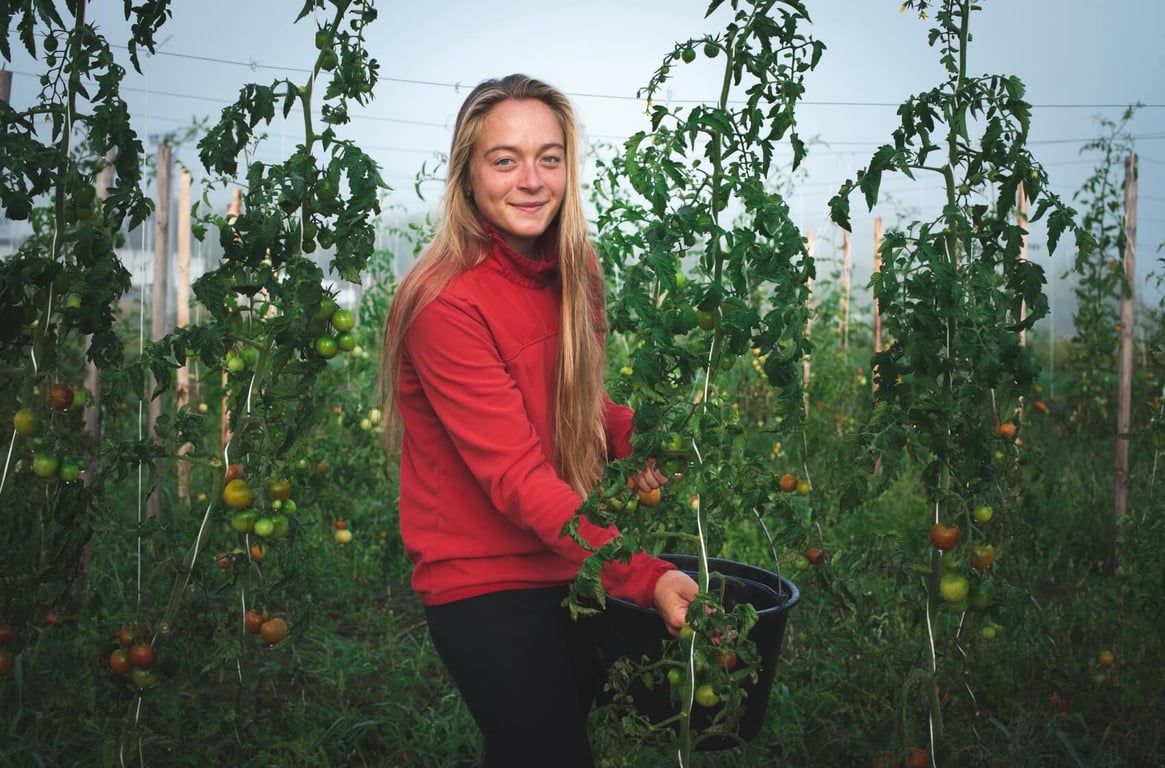 „Spousta lidí si zvykla na dostupnost všeho vždy a neradi by se vzdali možnosti koupit si jahody v lednu,” říká Hana Sahulová Součková, majitelka farmy