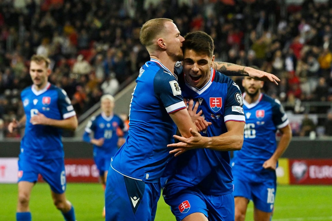 Slováci se hodinu trápili s Lucemburskem, ale MS mají zase blíž. Trefil se i Schranz