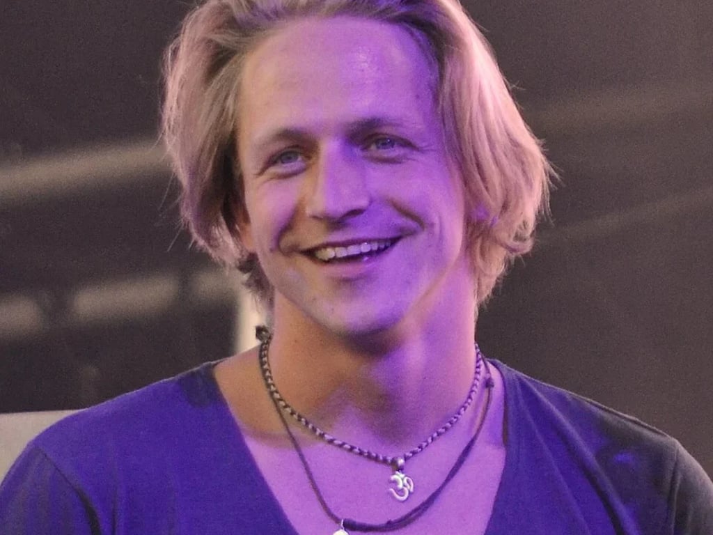 Rodina Tomáše Kluse se z domku s hliněnou pecí přestěhovala do luxusní ekovily snů. Podívejte na tu krásu