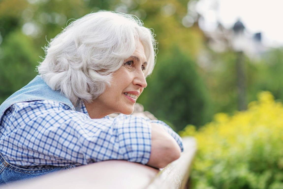 Nový trend mezi českými seniorkami. Přišly na to, jak si správným oblečením ubrat i 3 kg v pase