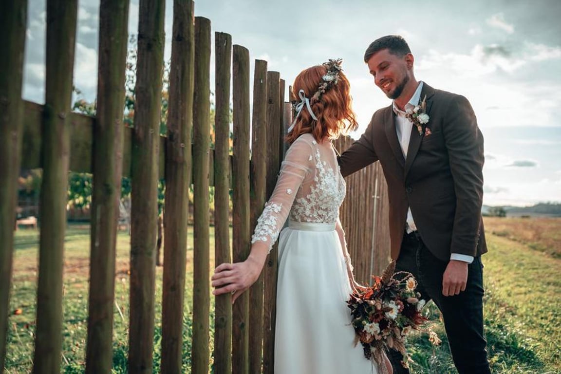 Češi svatby milují. Kolik jsme ochotni utratit jako hosté a kolik bychom měli nechat?