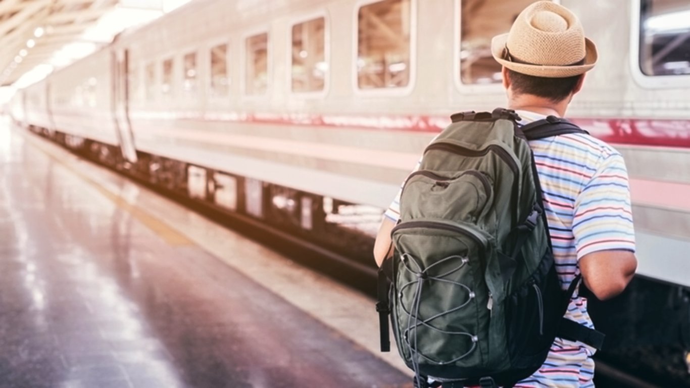 V přeplněném MHD blokoval místo, jako by mu patřilo. Jeden cestující mu ale ukázal, jak rychle se věci můžou změnit