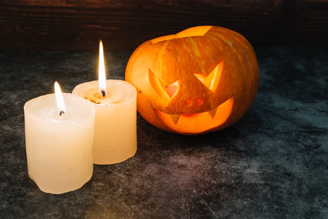 Dušičky a staré české zvyky: Kosti svatých, bubáci z řepy i světlo v noci. Dnes už je pomalu vytlačuje Halloween