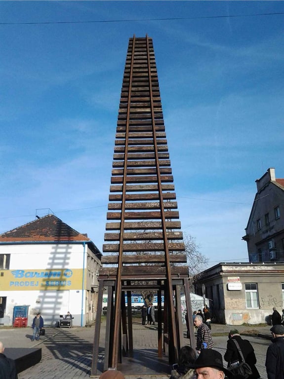 Památník ticha, FOTO: <a href="https://commons.wikimedia.org/wiki/File:PamatnikTichaAlesVesely2015.jpg">Mojmir Churavy</a>, <a href="https://creativecommons.org/licenses/by-sa/4.0">CC BY-SA 4.0</a>, via Wikimedia Commons