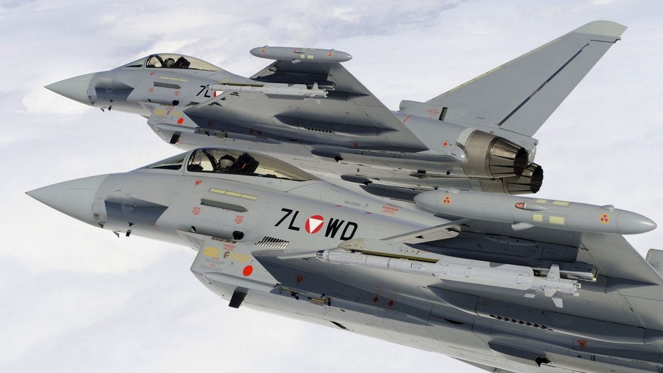 Kterak dva britské Eurofightery přelstily ruské Suchoje Su-27 a dostaly je do pozice, v níž je mohly až příliš snadno zničit