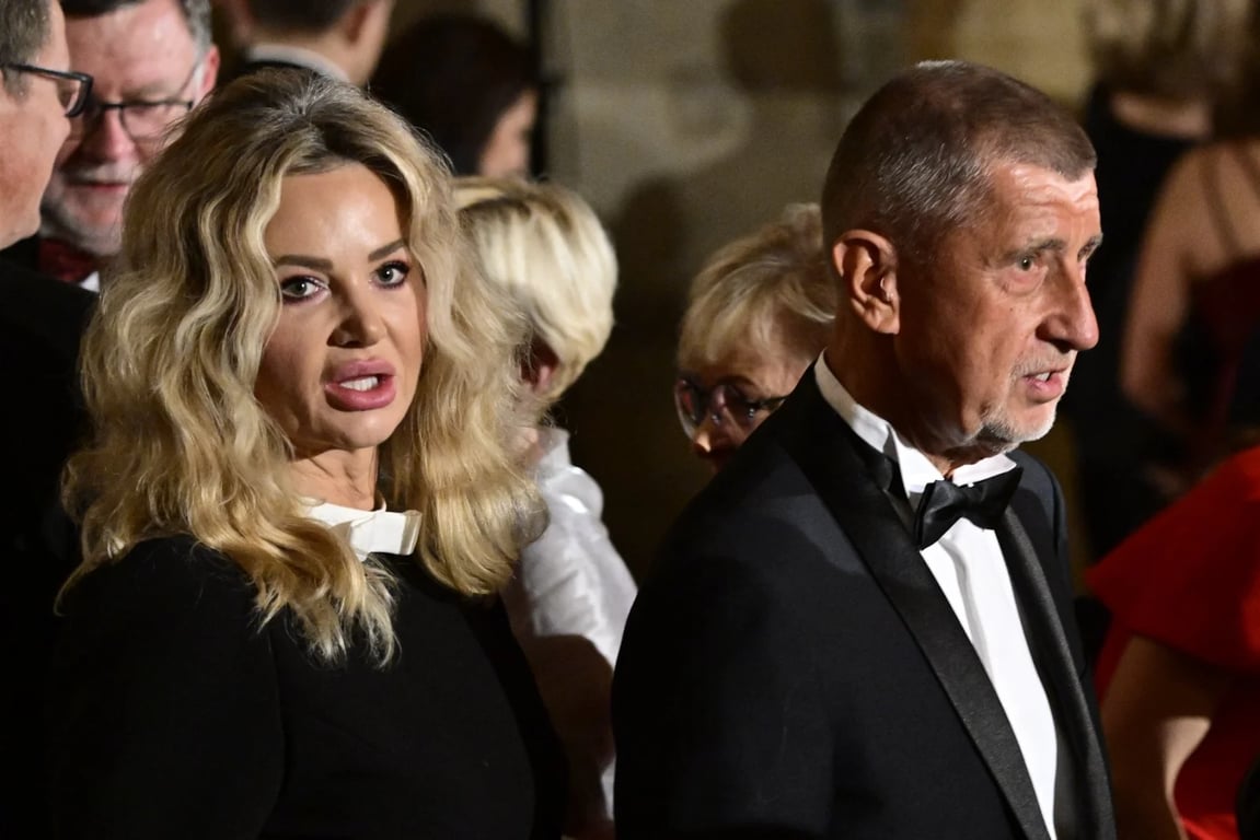 Móda na Hradě překvapila: Jedna dáma zazářila, jiná si vysloužila posměch.