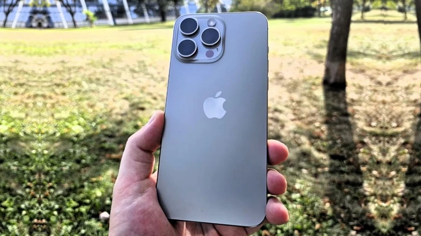 Ruské elity lační po luxusním zboží. Za iPhone si připlácí až 50 %, i když ho Apple oficiálně v jejich zemi neprodává