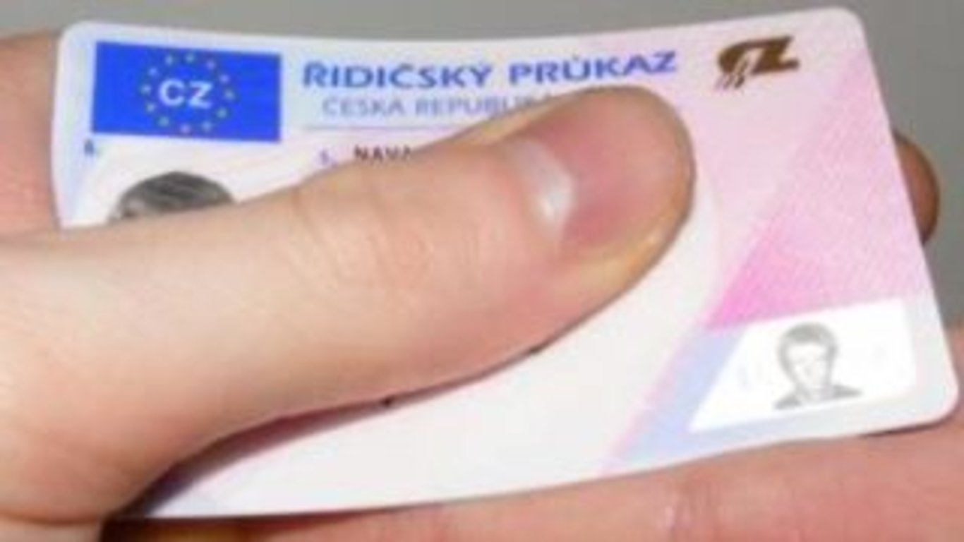 Na držitele řidičského průkazu čeká důležitá změna, která se dotkne téměř všech. Na tohle nejsme připraveni