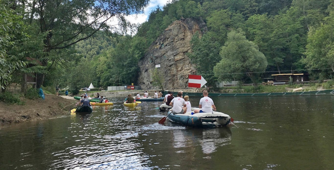 Tragédie na Vltavě. Vodák utonul při sjíždění řeky u Dívčího Kamene