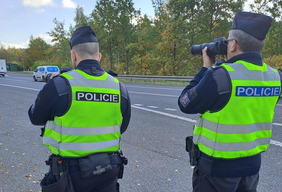 Policisté kontrolovali rychlost u Rádelského mlýna. Překročilo 66 řidičů ze sta