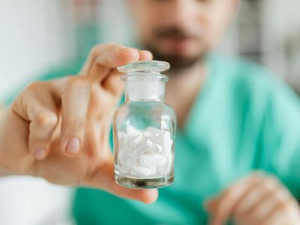 Léky na recept poštou? Usnadní to život, doufají pacienti. Riziko, oponují lékárníci