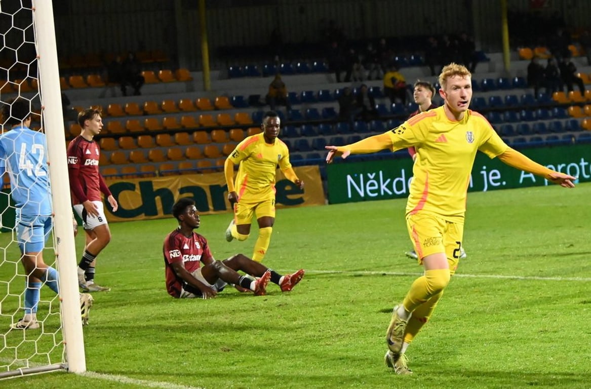 Výsledková krize končí, Jihlava po hattricku Křehlíka zválcovala béčko Sparty