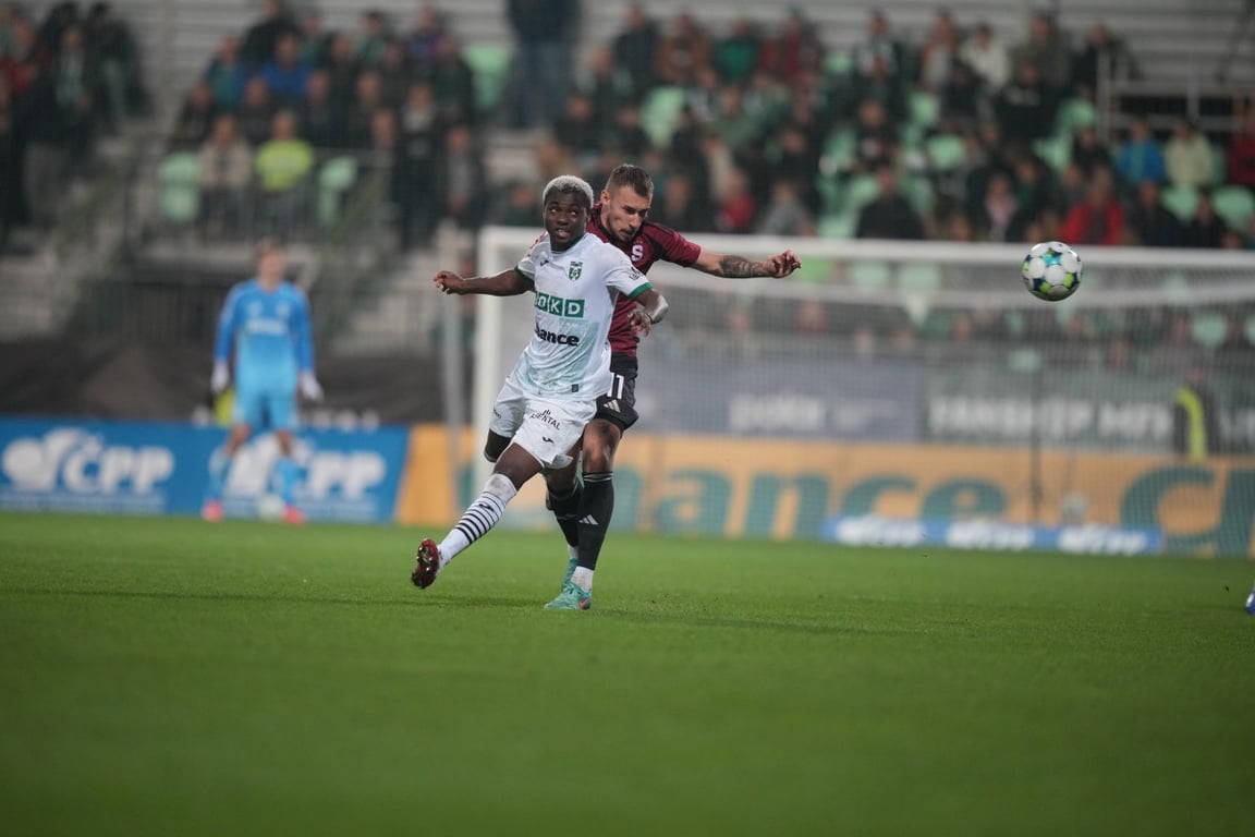 Fotbalisté Sparty prohráli v Karviné a zůstávají tak v tabulce za Slavií