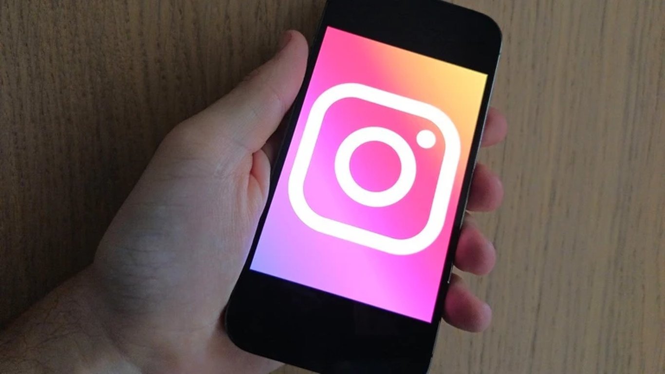 Největší narušení soukromí se dotýká milionů Čechů: Instagram reagoval na obvinění, že špehuje uživatele přes mikrofon