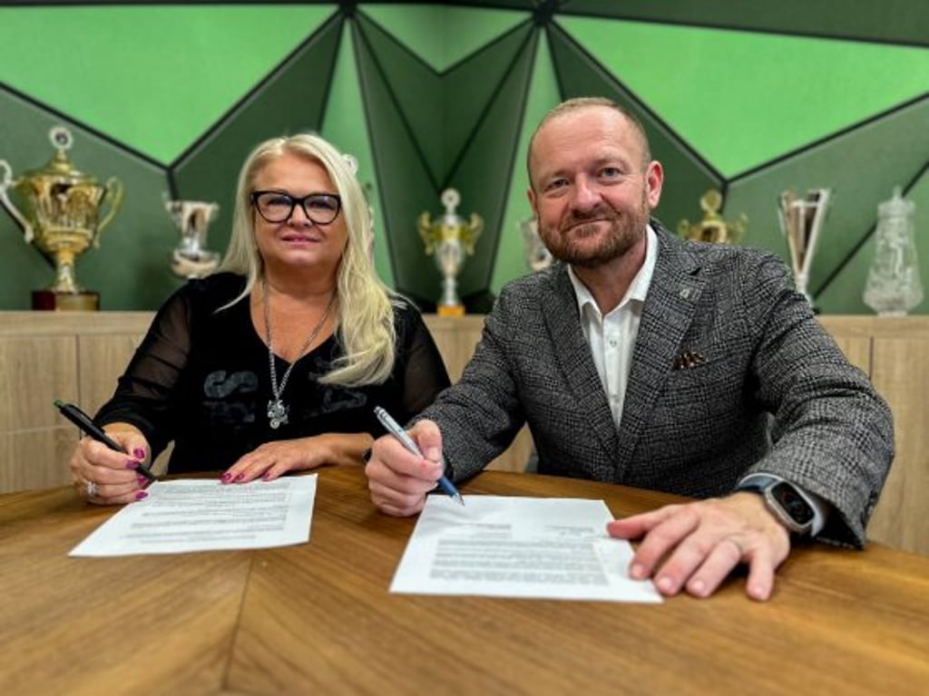 Jablonec už oficiálně není Peltův. V klubu rodině přesto zůstal podíl