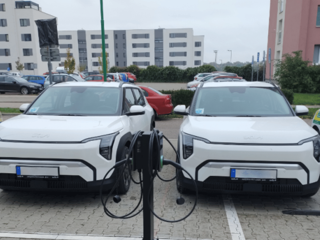 Jaroměř pořizuje elektromobily pro terénní pečovatelskou službu