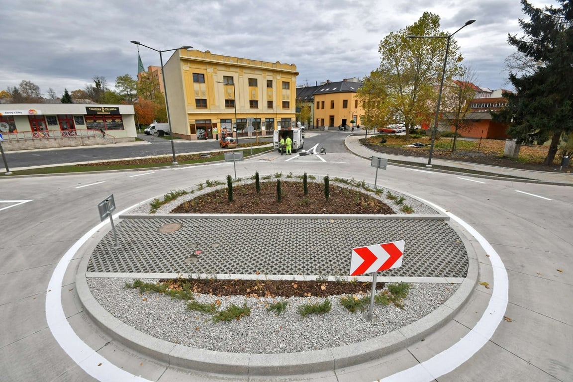 V Bohumíně dnes otevřou nový kruháč. Uprostřed se kříží vodovody a vede tudy kanalizace