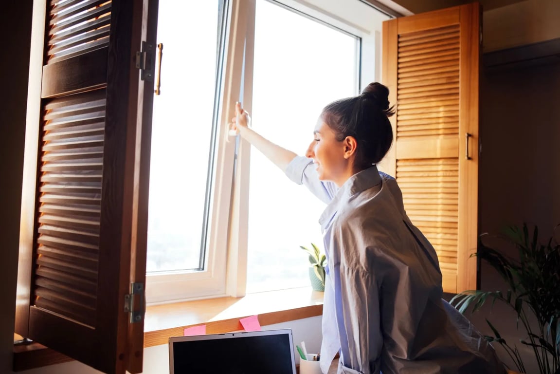 Na orosená okna nejlépe funguje nárazové větrání.