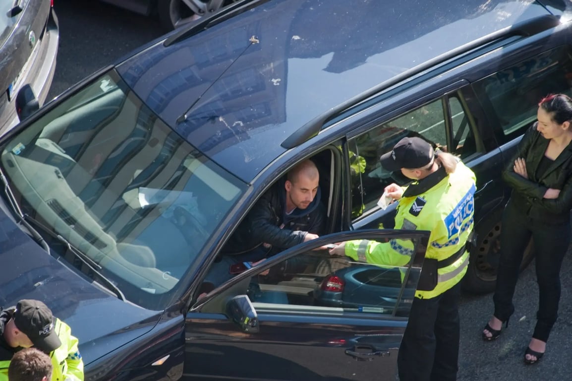 Policie začala dávat 2 000 Kč pokuty za věc, kterou má v autě špatně 80 % řidičů