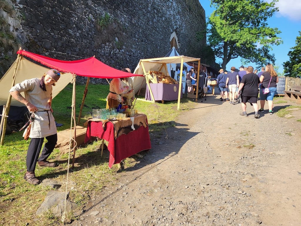 Počasí jim přeje. Státní hrady a zámky v kraji mají zatím nejvyšší návštěvnost za šest let