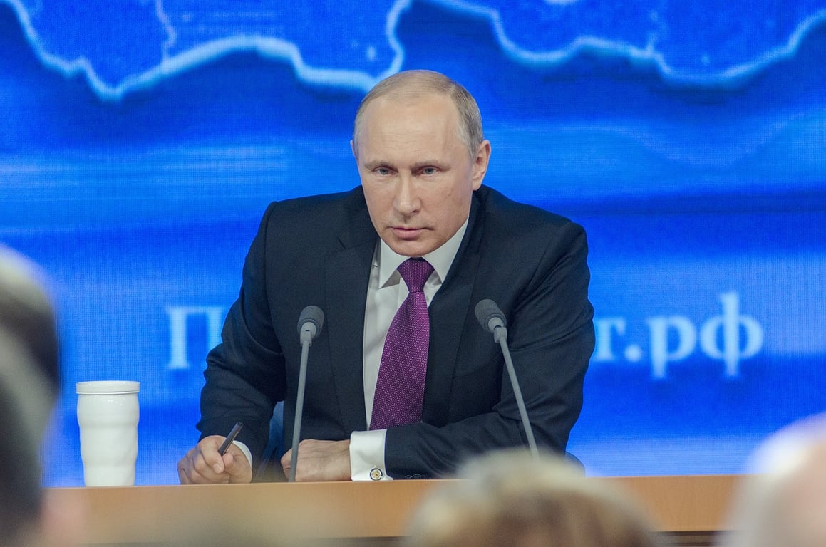 Polsko varuje Putina. Přelet na summit s Trumpem by mohl skončit zatčením