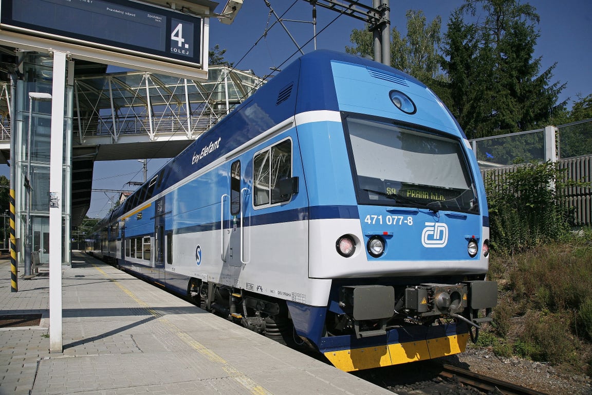 Na cestě z Benešova do Prahy hrozí dopravní kolaps, stavba okruhu omezí provoz vlaků