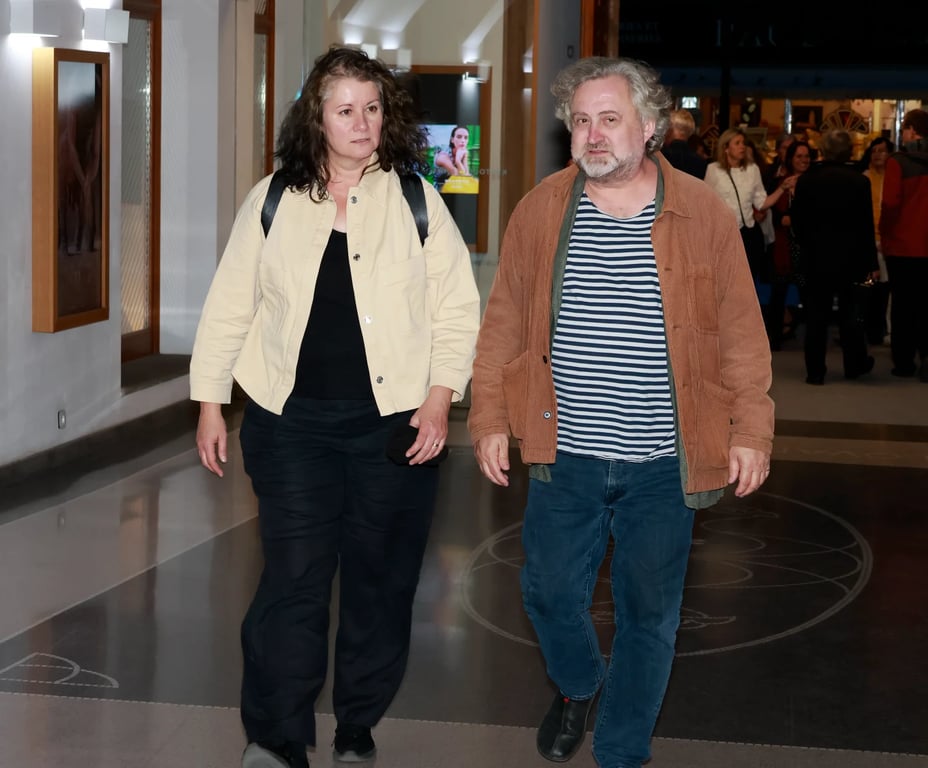 Dva světy Jana Hřebejka: Na vodě má klid, doma přepych. Jak to zvládá mezi hausbótem a vilou.