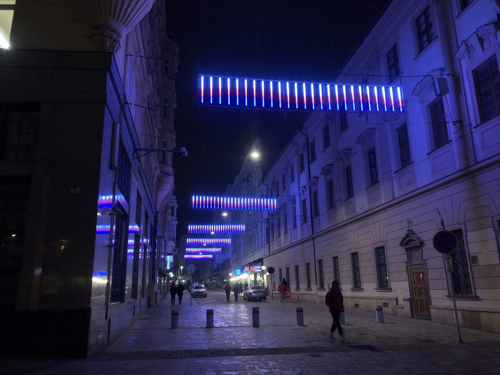 Do centra Brna se znovu vrátí svíticí girlandy, vyjdou na necelých devět milionů