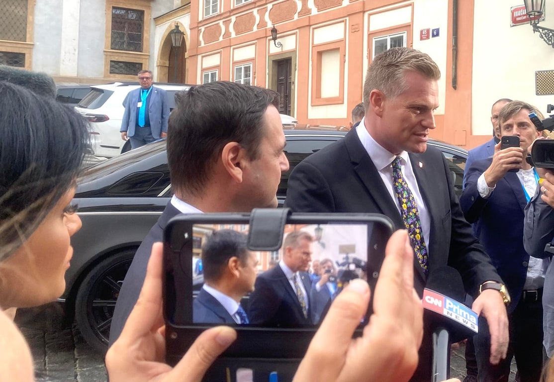 Turek je stále ve hře o vládu. Aspoň zdánlivě. Babiš mu záhadně ustupuje