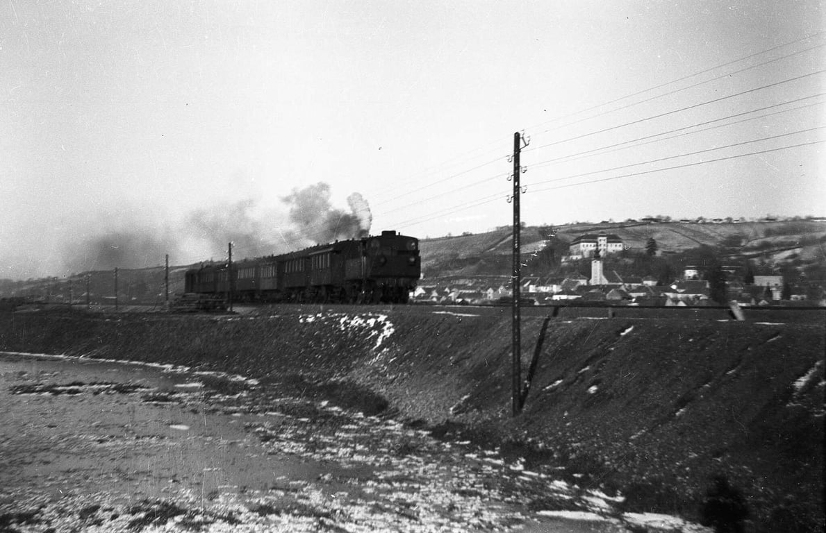 Z pěti tisíc přežilo jen 276. Před 84 lety odjel první židovský transport z Prahy