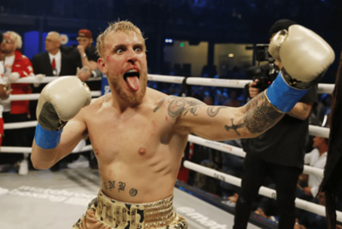Porazil Tysona a teď rozhazuje. Jake Paul si udělal radost dárky za miliony