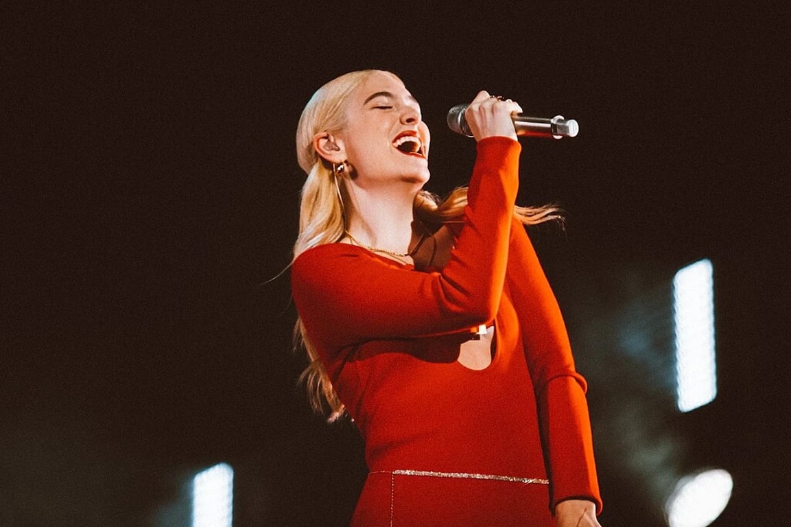 Novozélandská hvězda Lorde zazpívá Ostravě