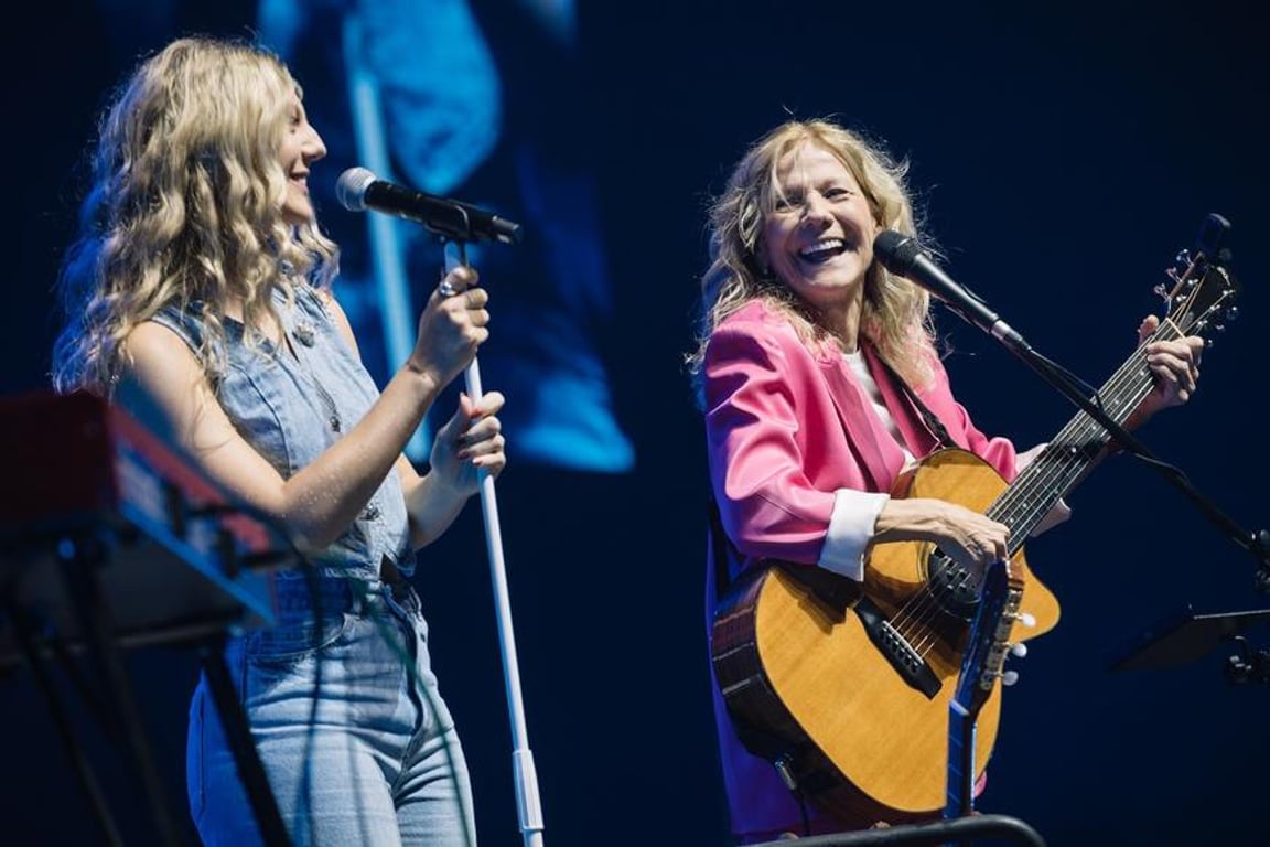 Filipová je po pádu stále v nemocnici. „Prodělala vážný úraz, je v péči lékařů,“ říká její dcera Lenny