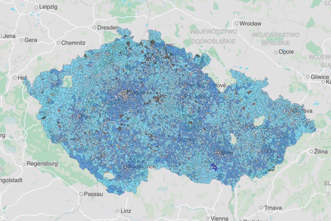 Jak volili vaši sousedé před čtyřmi lety? Proklikejte si nejpodrobnější mapu okrsků