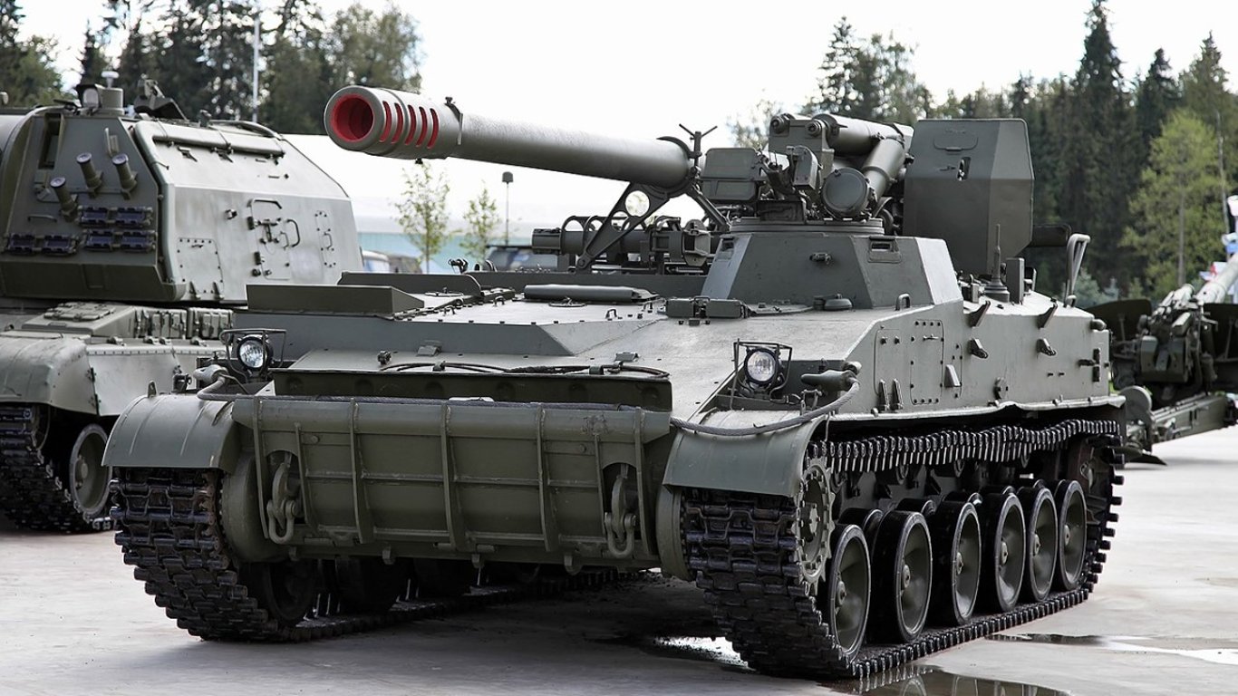 Video: když jeden dělostřelec zaměří druhého a využije toho, může způsobit mohutnou explozi těžkého děla 2S5 Hyacint-S